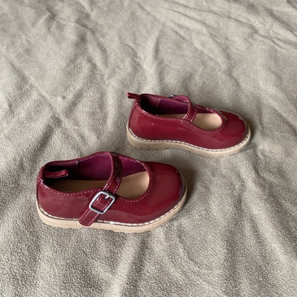 Toddler Mary Jane shoes - Picture 2 of 5